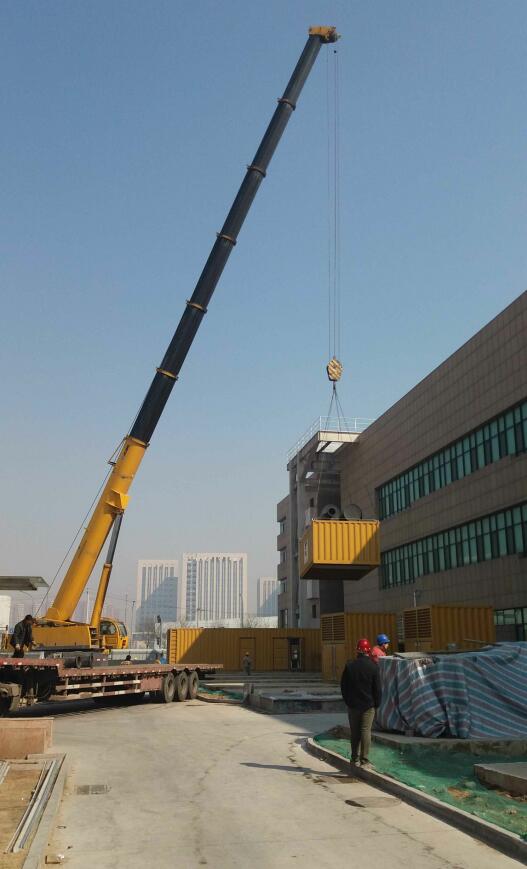 亦莊工廠30噸發電機組吊裝就位